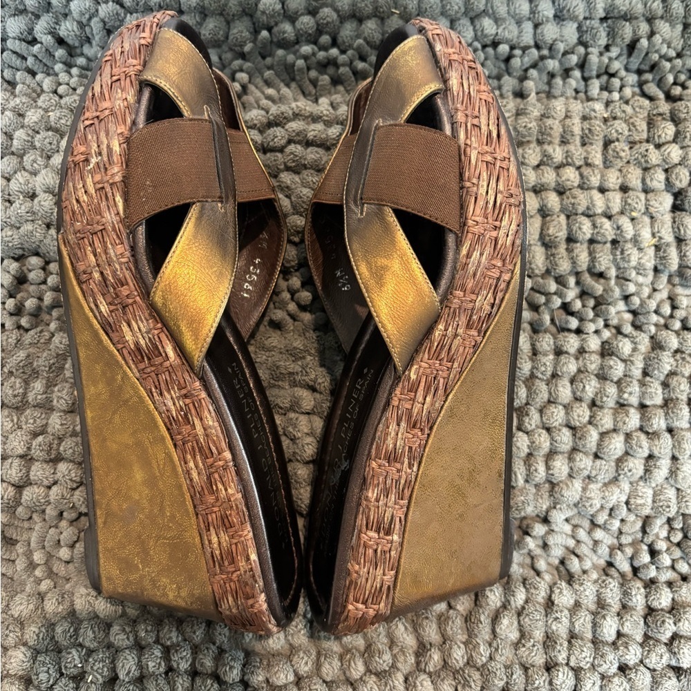 Donald J. Pliner Women's Bronze Mules - Picture 3 of 6